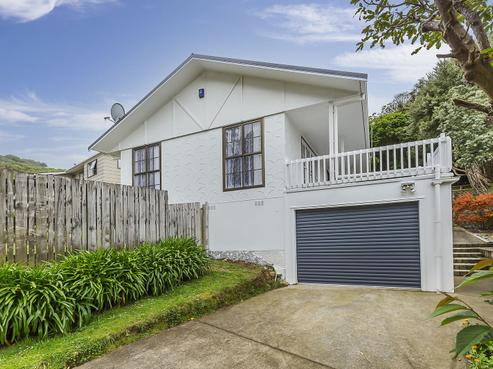 12 Percy Dyett Drive, Karori