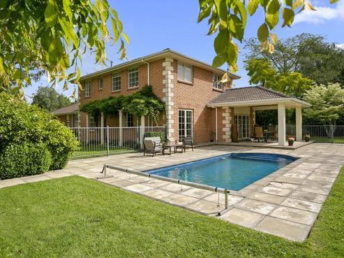 9 Cowley Drive, Leamington