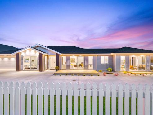 1 Riverhead Point Drive, Riverhead