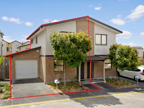 2/172 Mcleod Road, Te Atatu South