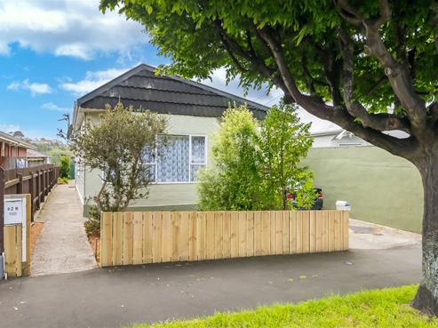 62 Law Street, Caversham