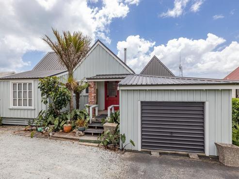 16 Berghan Road, Coopers Beach