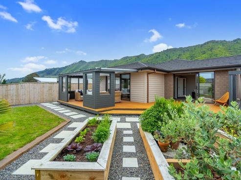 11 Mahia Lane, Waikanae