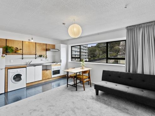6/52 Russell Terrace, Berhampore