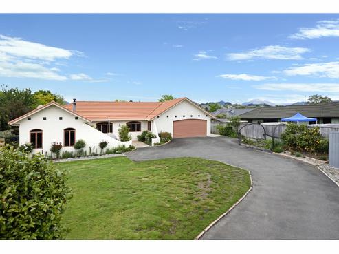 11 Stagg Place, Brightwater