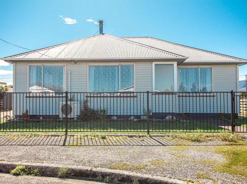 13 Webb Street, Westport
