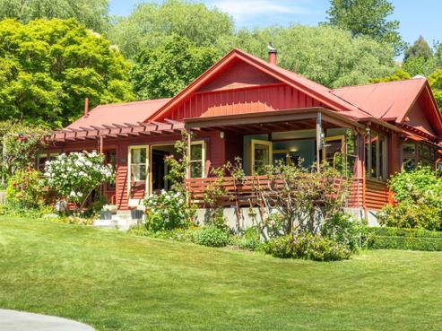 281 Beach Road, Akaroa