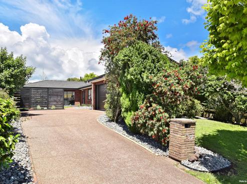6 Millhouse Drive, Northpark