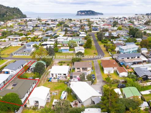 207B The Square, Whangamata