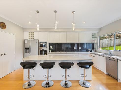 16 Bartlett Drive, Silverdale