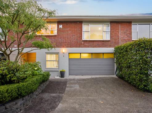 2/14 Frieston Road, Milford