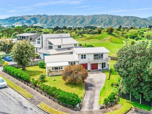 2 Atua Street, Waikanae Beach