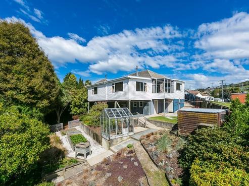 12 Holyrood Avenue, Wakari