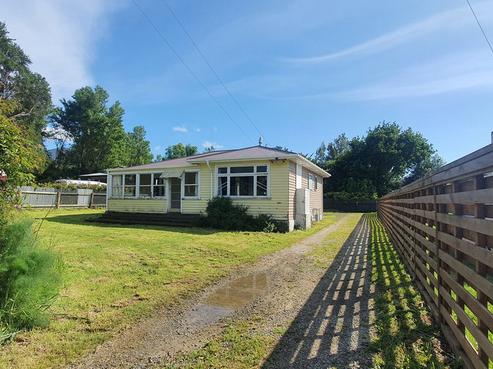 43 Fox Street, Featherston