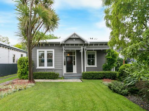 813 Outram Road, Akina