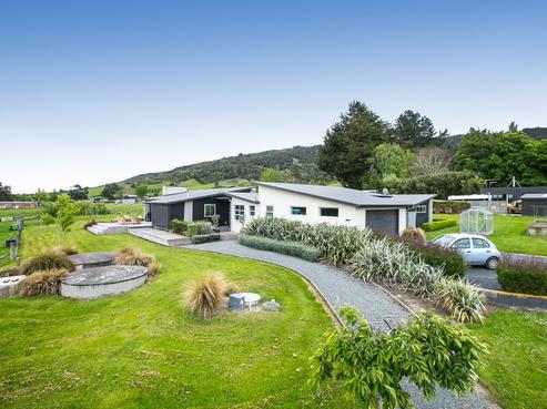 220 Tirohanga Road, North Taieri