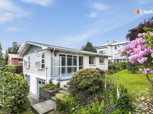56 Lawrence Street, Mornington
