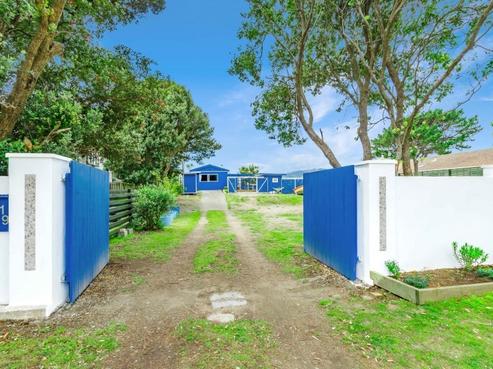 19 Eruini Street, Waikanae Beach