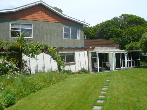 15A Knights Grove, Otaki