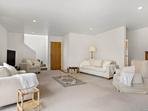 2/8 Strabo Place, Windsor Park