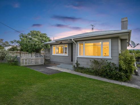 76 Taikata Road, Te Atatu Peninsula