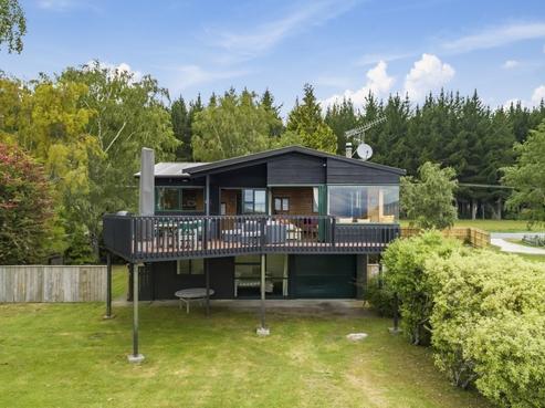 407 State Highway 1, Lake Taupo (East)