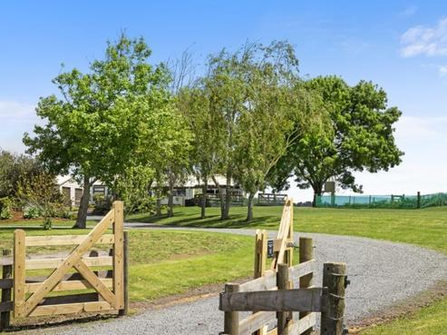 42 Karioitahi Road, Waiuku