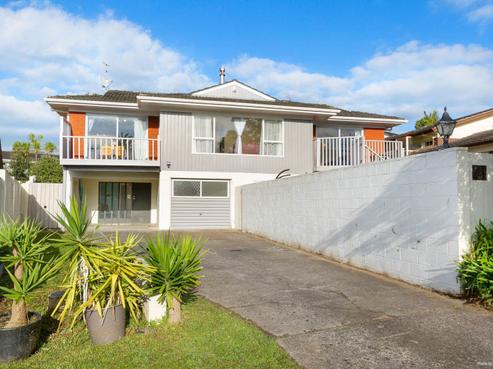 21 Nui Mana Place, Te Atatu South