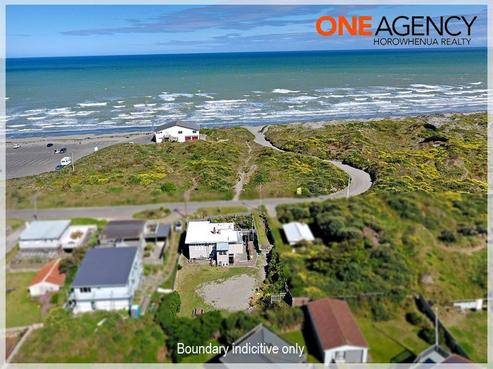 11 Marine Parade North, Foxton Beach
