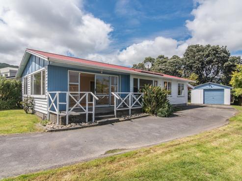 8 Tawa Street, Waikanae