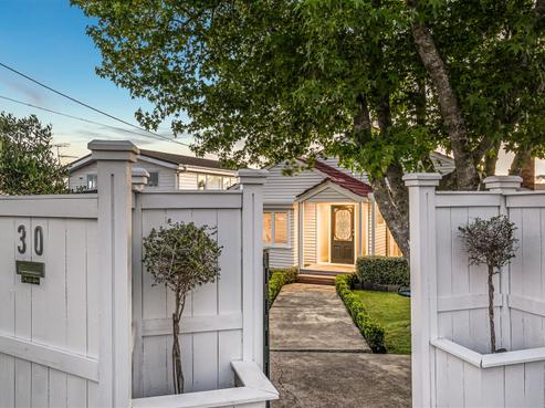 30 Dallinghoe Crescent, Milford