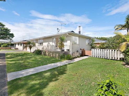 1/60 Riverside Road, Orewa