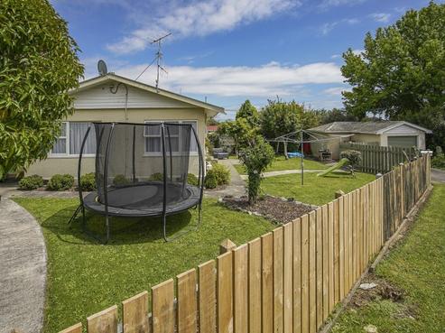 26 Bledisloe Avenue, Stoke