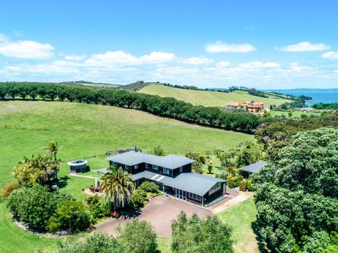 92 Nick Johnstone Drive, Waiheke Island