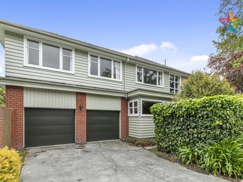 62 Wyndrum Avenue, Waterloo
