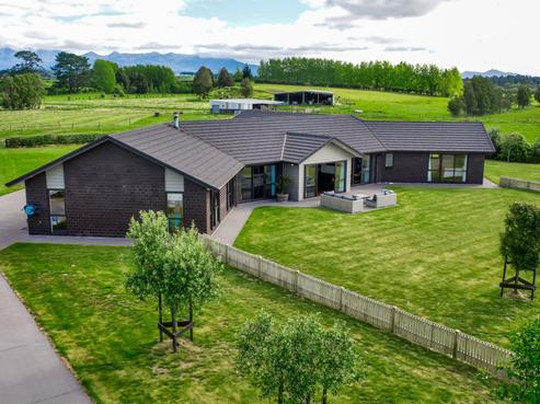 506 Egmont Road, Hillsborough