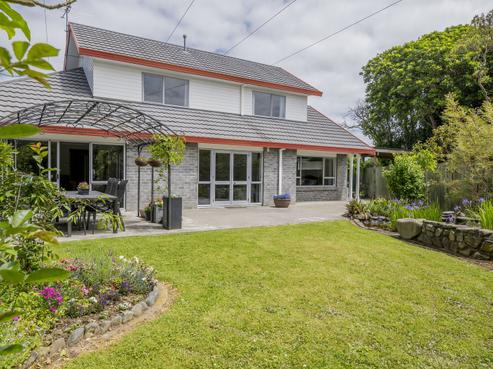 321 Te Moana Road, Waikanae