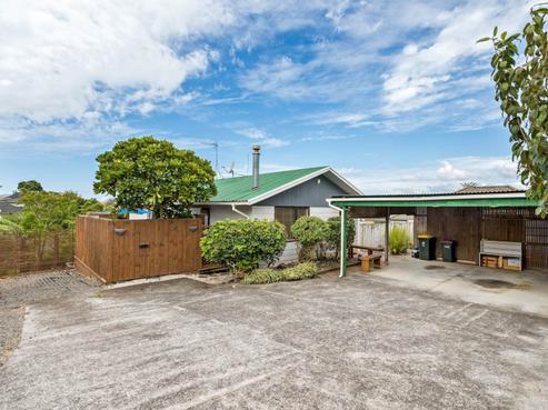 2/18 Vincent Street, Howick