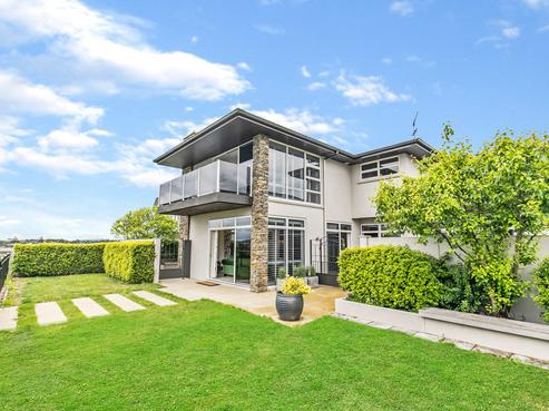 11 Milano Boulevard, Karaka