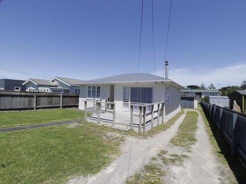 21 Aotea Street, Castlecliff