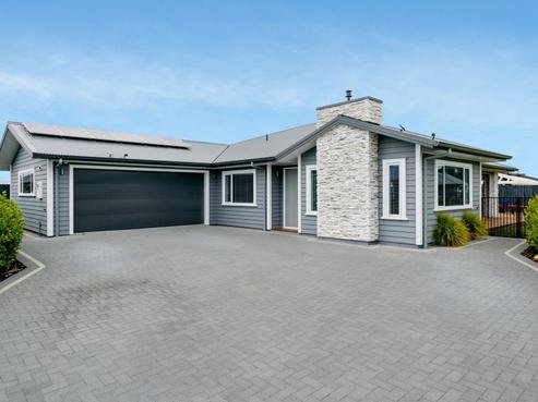 9 Broadcast Lane, Rangatira Park