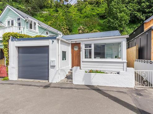 171 Marine Parade, Seatoun