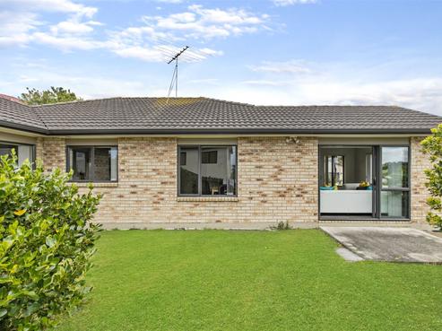 17 Black Teal Close, Unsworth Heights