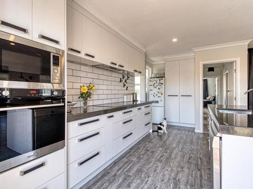 49 Elliott Crescent, Havelock North