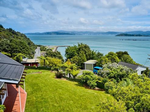 45 Walter Road, Lowry Bay