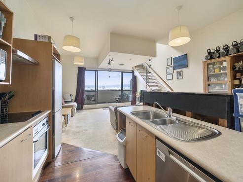 11/220 Thorndon Quay, Thorndon