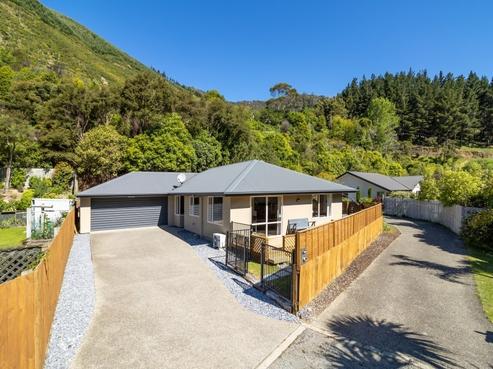 17 Sugar Loaf Place, The Brook