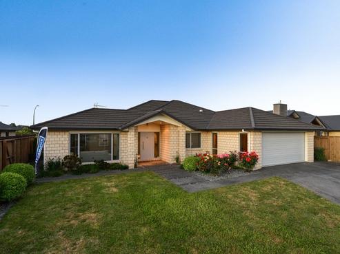 12 Allgood Place, Rototuna North
