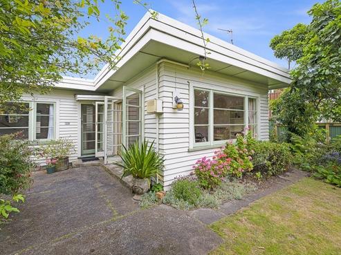 28 Weka Road, Raumati Beach