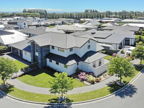 53 Grayshott Avenue, Casebrook